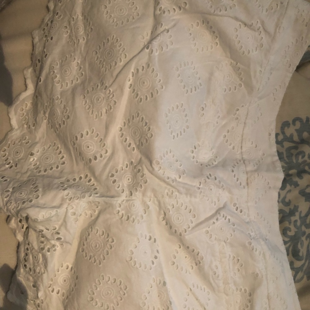 White eyelet Crown & Ivy shorts size 12